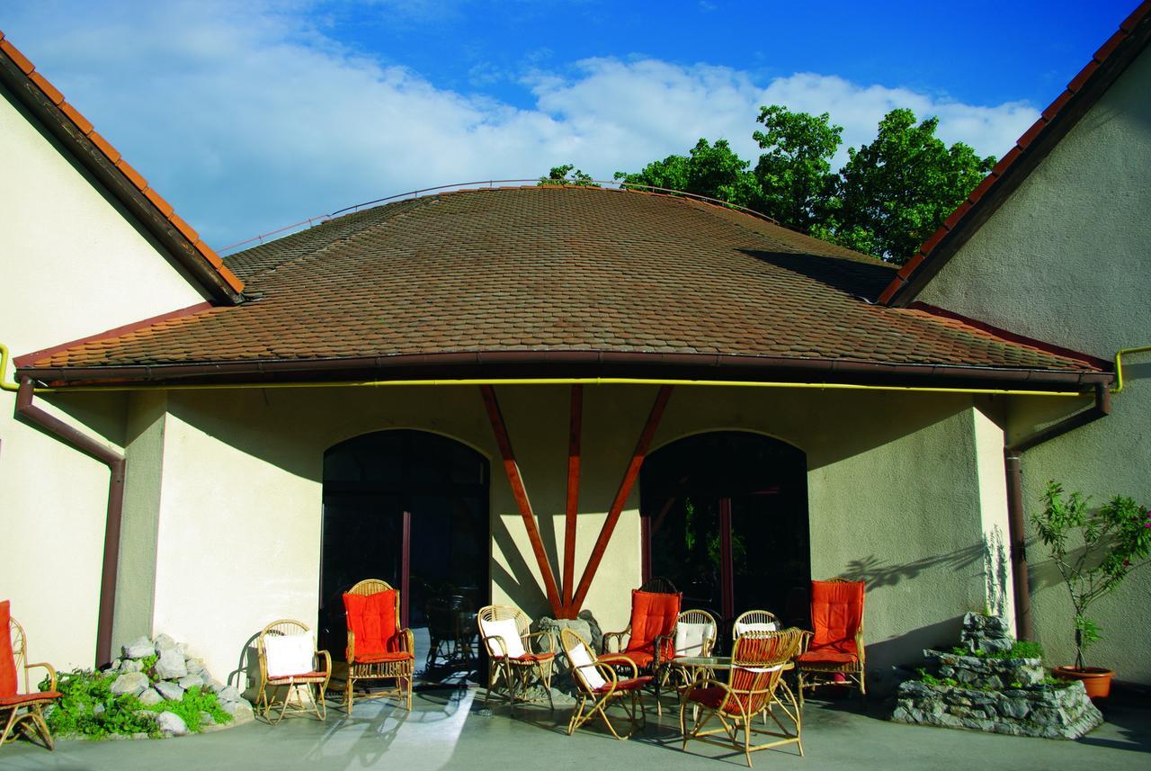 The Zen Hotel - Posticum Oradea Exterior foto